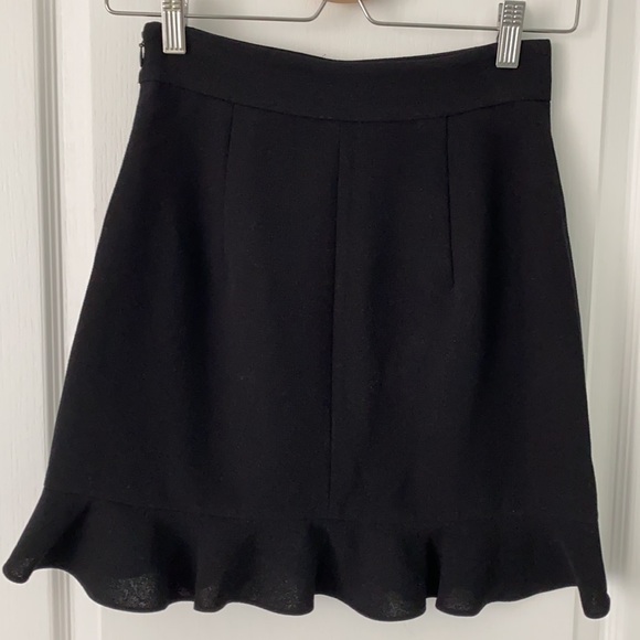 Club Monaco black mini skirt - Picture 2 of 4
